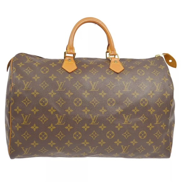 Louis Vuitton Handbags - Louis Vuitton Speedy 40 in Monogram Canvas Authentic LV Bag